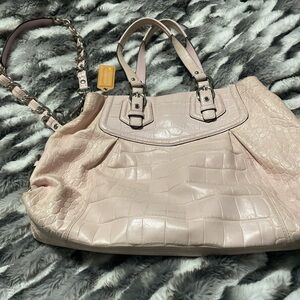 Elegant Pink Crocodile-Embossed Women's Bag